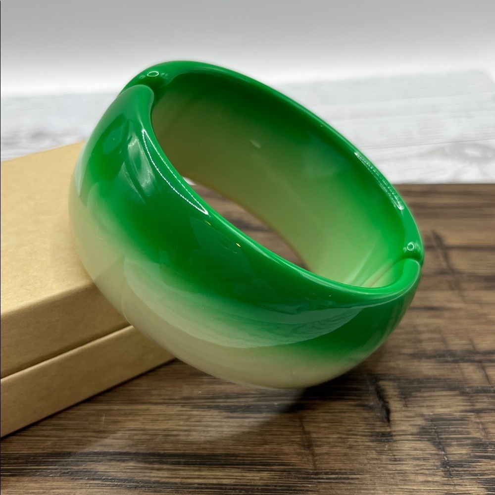 Green and Cream Ombre Resin Clamper Bracelet Green